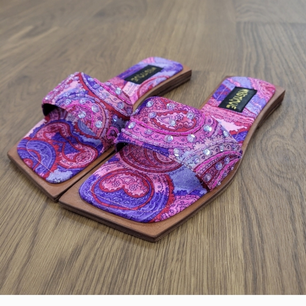 NIB WOMENS MYSTIQUE BOUTIQUE PINK MULTICOLOR SANDALS